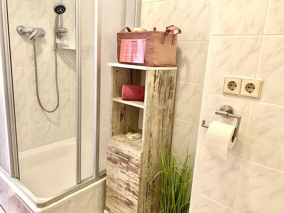Cottbus-Apartments - Red Apartment I Privat I Wifi I Kueche I Balkon Exterior photo