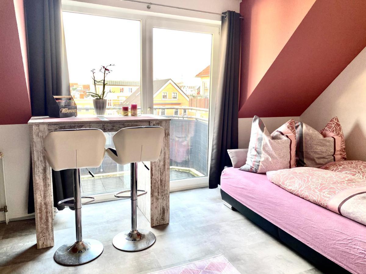 Cottbus-Apartments - Red Apartment I Privat I Wifi I Kueche I Balkon Exterior photo